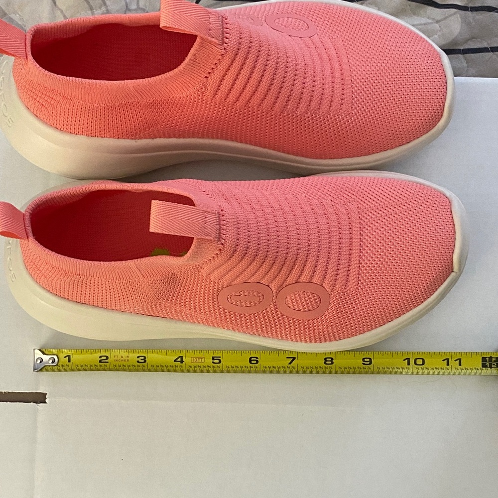 OOFOS Coral Slip-On Sneakers - Picture 13 of 14